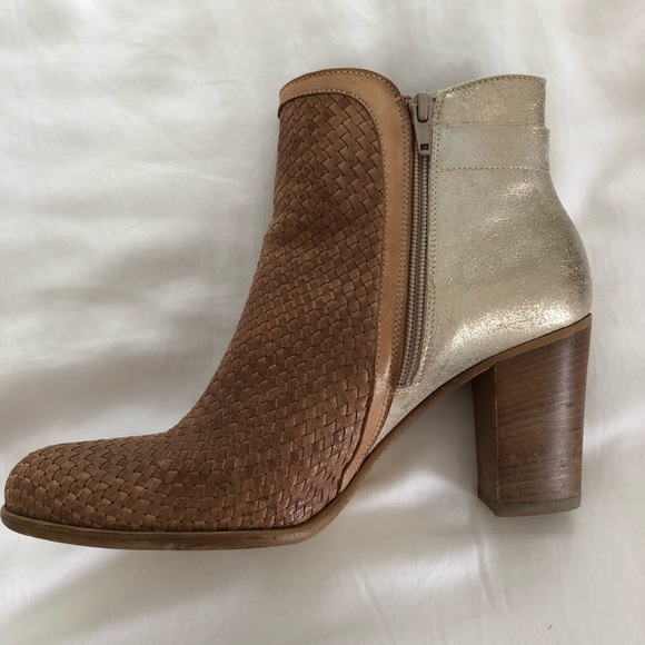 Sundance Duality Leather Booties - Picture 5 of 10